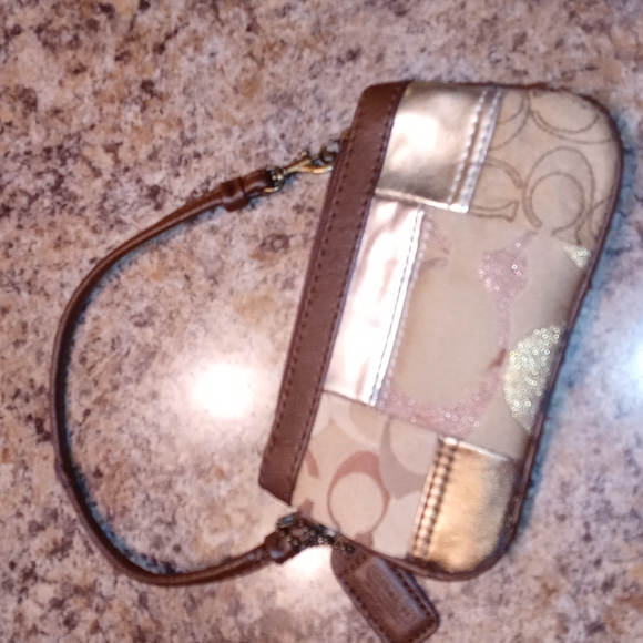 COACH WRISTLET - Picture 2 of 5